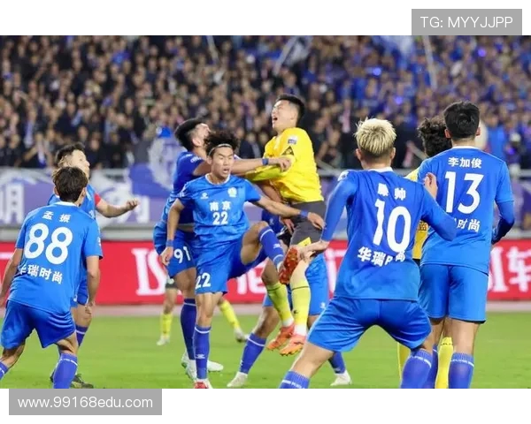 中国平安携手苏超南通赛区 黄金腿保险护航球员 4460 万保障(2)